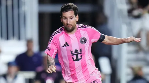 Lionel Messi #10 of Inter Miami CF controls the ball.