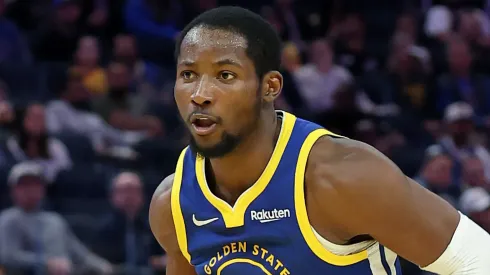 Jonathan Kuminga #1 of the Golden State Warriors dribbles the ball.