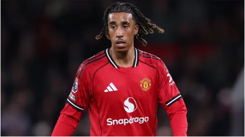 Leny Yoro of Manchester United