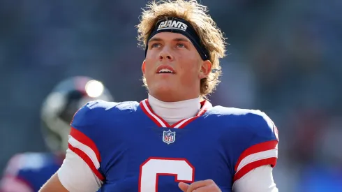 Jaxson Dart #6 of the New York Giants.