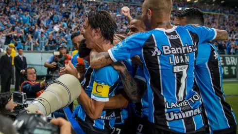 Gremio v Lanus - Copa Bridgestone Libertadores 2017 Final