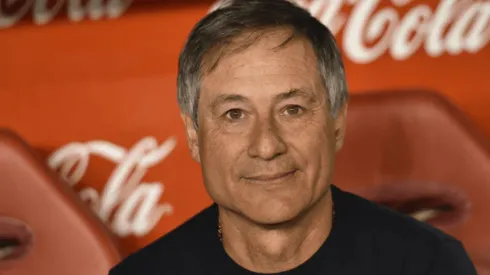 SONRÍE. El técnico y otra victoria en un partido clave.