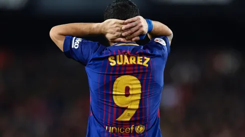 Suárez reclamó que el balón entró.