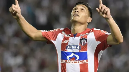 Teófilo Gutiérrez con la piel del Junior.