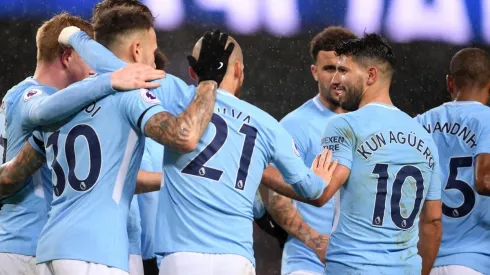 GOL CIUDADANO. Todos celebran el 3-0 del Manchester City en el Etihad Stadium (Foto: Getty).