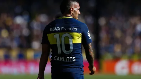 Carlos Tevez defendiendo la camiseta de Boca.