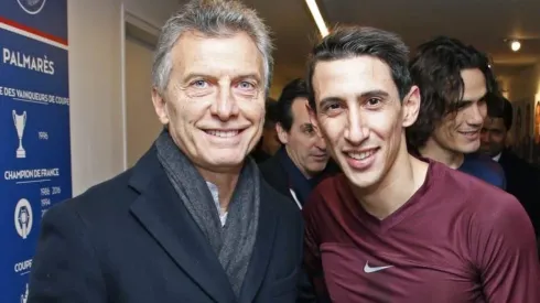 SONRISA ARGENTINA. La foto de Mauricio Macri con Di María en los pasillos del Parque de los Príncipes.