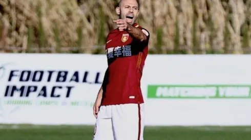 JEFE HASTA EN CHINA. Mascherano durante su debut contra el Spartak de Moscú.