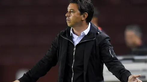 Marcelo Gallardo no encontró respuestas en el partido ante Lanús.