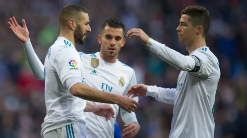 Karim se abraza con Cristiano Ronaldo