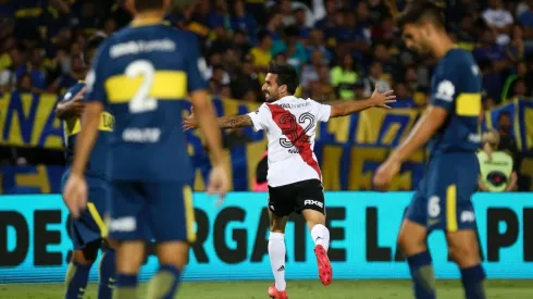 El detalle en el gol de Scocco: Rechazó en el área de River y definió en el área de Boca
