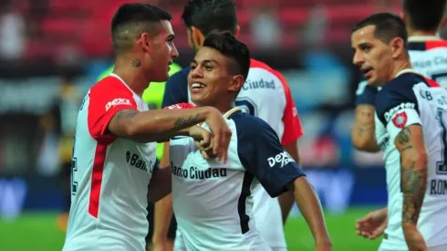 Nahuel Barrios abrió la cuenta para San Lorenzo.