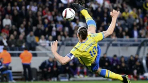 Zlatan Ibrahimović desafía el gol de chilena de Cristiano Ronaldo: "Debería intentarlo desde 40 metros"