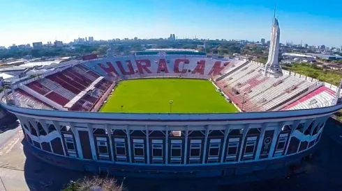 Creer o reventar. Filmaron un supuesto fantasma en la cancha de Huracán