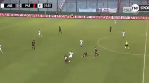 Matías Garrido sufrió y mucho por esta patada.