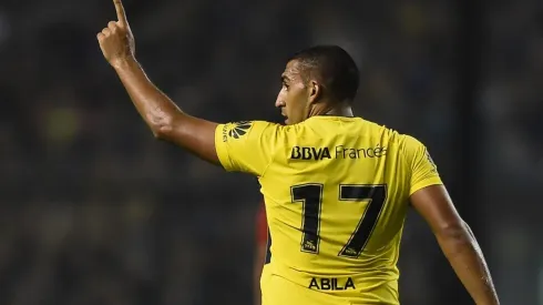 AHÍ VIENE RAMÓN. Wanchope metió un doblete contra Newell's y sueña con ser el goleador del campeonato.