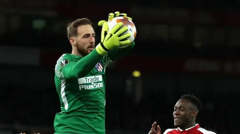 UNA MURALLA. Oblak tapó todo en el Emirates.