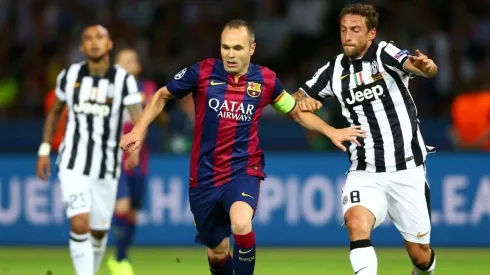 ¡AMOR INCONDICIONAL! Pese a las derrotas, todos quieren a Iniesta.