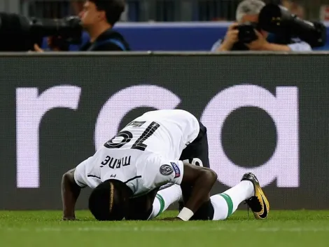 Mané sobró la jugada, quiso tirar un taco y en la Roma se lo quisieron comer