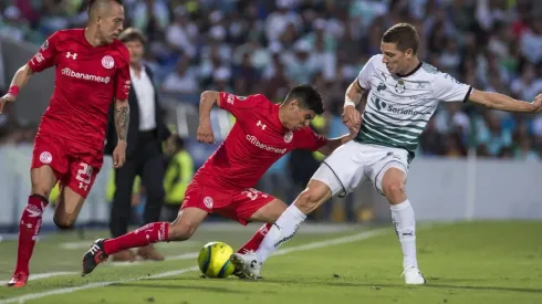 CALIENTE. Fue un encuentro muy disputado en La Comarca.