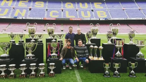 Iniesta posó en el Camp Nou con todos los títulos que ganó