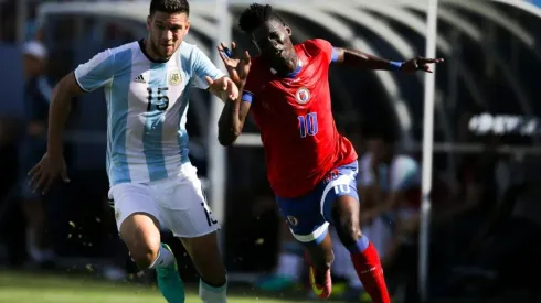 VIEJOS CONOCIDOS. Argentina y Haití en el último amistoso internacional entre ellos.