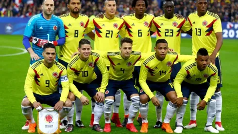 EL ONCE MÁS BONITO. La Selección Colombia antes de enfrentarse a Francia con el uniforme titular (Foto: Getty).