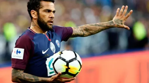 Dani Alves podría volver a La Liga de España