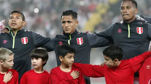Foto de los jugadores de Perú ante la Selección de Suecia