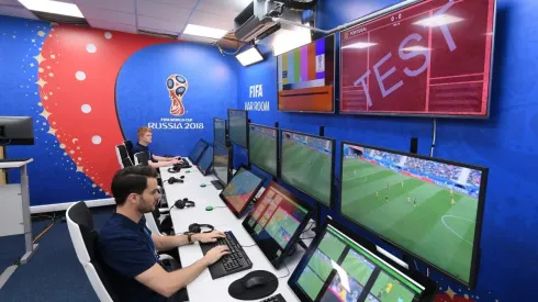 VAR hará su debut oficial en mundial, antes fue utilizado en la Copa Confederaciones 2017