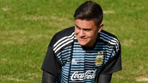 Tres de tres. Dybala no le dio ninguna chance a Caballero