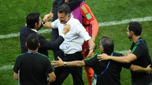 TODOS CON EL TRI. Juan Carlos Osorio junto a todo su cuerpo técnico de la Selección Mexicana (Foto: Getty).