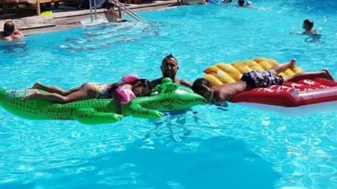 Vidal disfruta de sus vacaciones mientras el Mundial se lleva a cabo