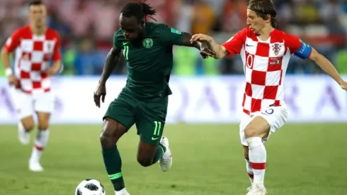 Victor Moses en el partido ante Croacia.