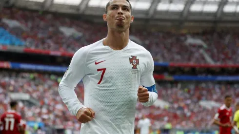 EL COMANDANTE. Cristiano Ronaldo celebra su gol ante las cámaras en Portugal-Marruecos (Foto: Getty).