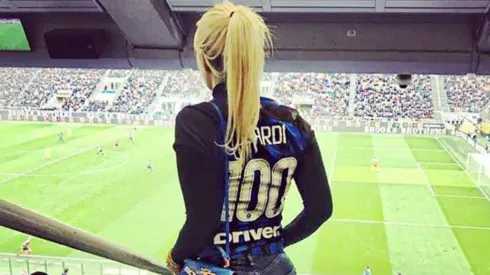 Foto de Wanda Nara alentando a Mauro Icardi.