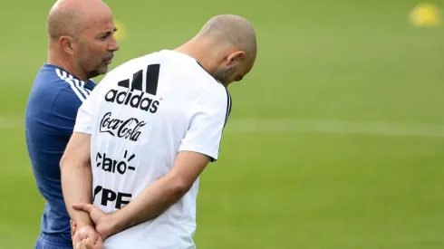 Foto de Jorge Sampaoli con Javier Mascherano.