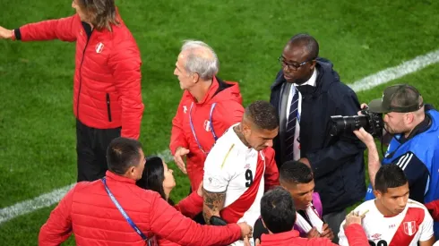 Antes del duelo contra Australia, Guerrero le pidió a Gareca que se quede en Perú tras el Mundial