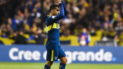 Tevez saluda a los hinchas de Boca