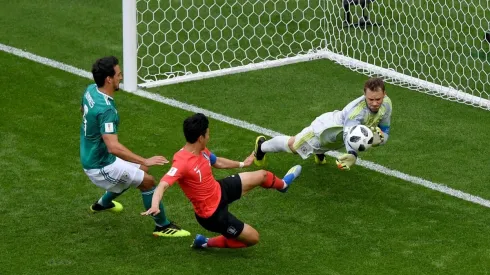 El error de Neuer, seguido de una gran atajada