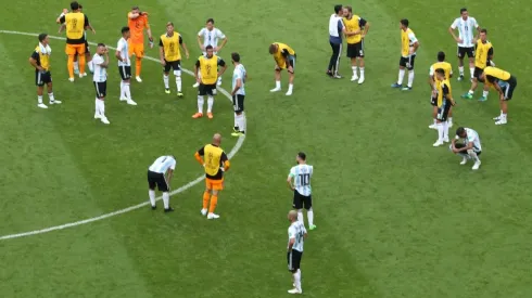 SIN NADA. Los jugadores de la Selección Argentina tras el partido contra Francia (Foto: Getty).