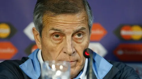 El "Maestro" Tabárez sabe que será difícil el trabajo para contener la ofensiva de Francia.