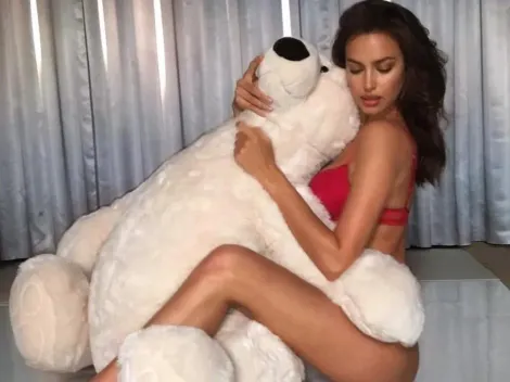 Irina Shayk se sacó toda la ropa y solo se dejó la bufanda de Rusia