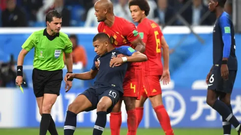 Kompany levanta a Mbappé para que no haga tiempo
