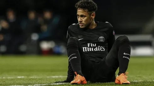 ¿SE QUEDA O SE VA? Neymar todavía no ha confirmado su futuro en el Paris Saint-Germain.