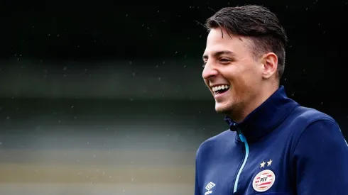 El futuro de Santiago Arias está entre Italia y España.