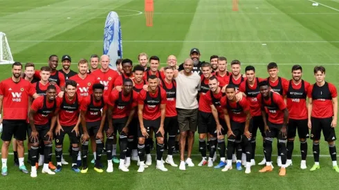 Wolverhampton despidió a portero nigeriano tras anunciar su retiro.