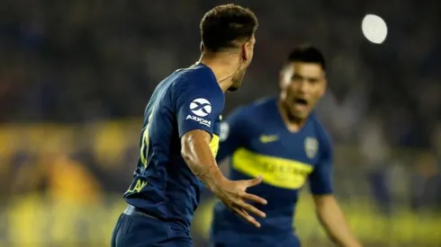 FESTEJAN MAGALLÁN Y GOLTZ. La dupla central celebra el 1-0 de Boca ante Alvarado.