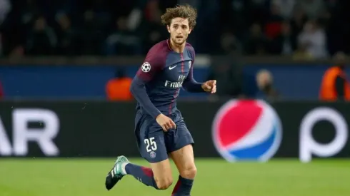 Adrien Rabiot con la camiseta de Paris Saint-Germain.