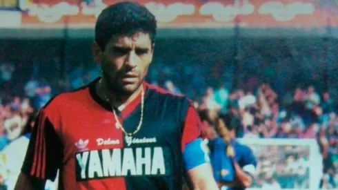 ¡SERÍA HERMOSO! Diego podría volver a La Lepra, donde jugó en 1993.